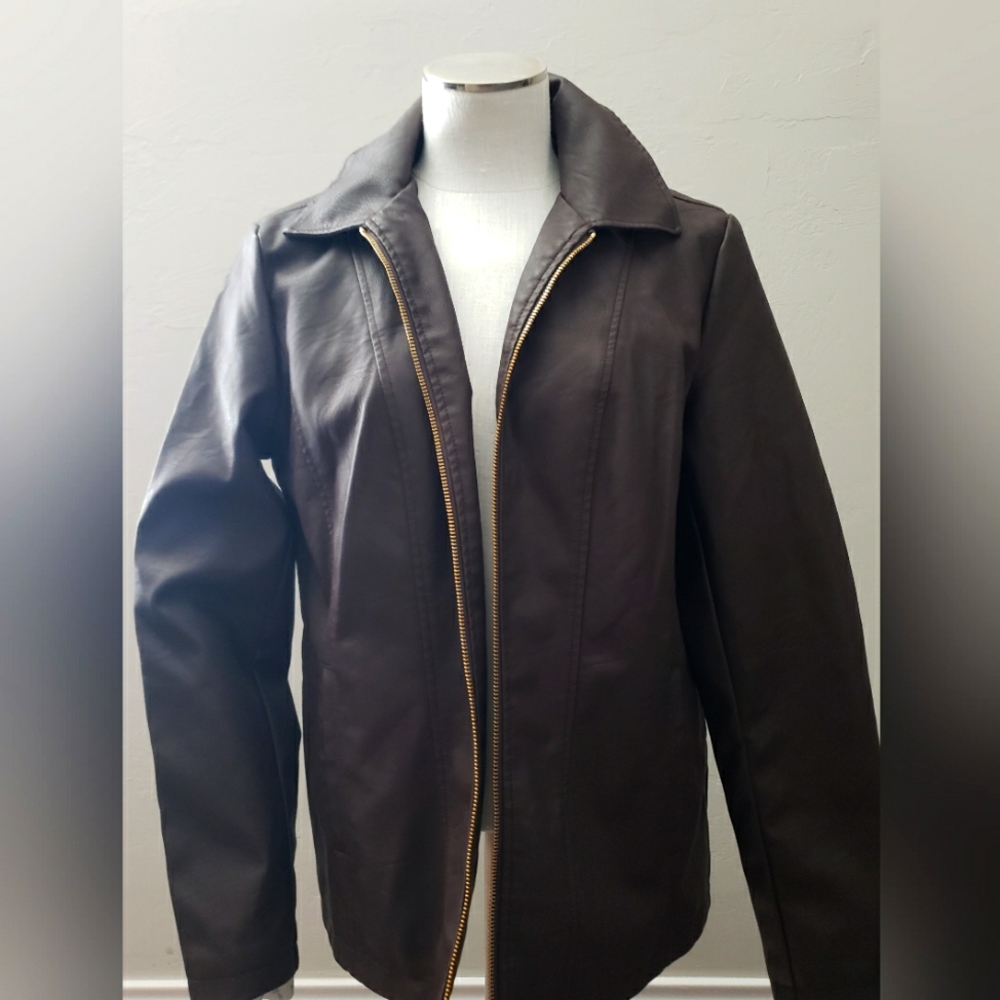 Baccini Faux Leather Jacket NWT (Size M)